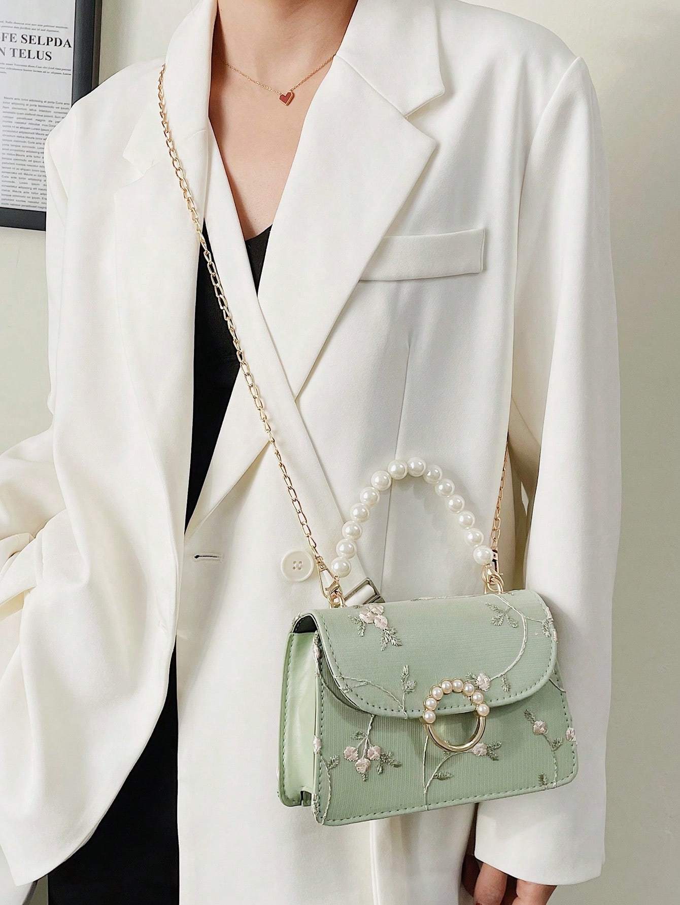 Simple And Fashionable Pearl Hand-Held Small Square Bag For Women