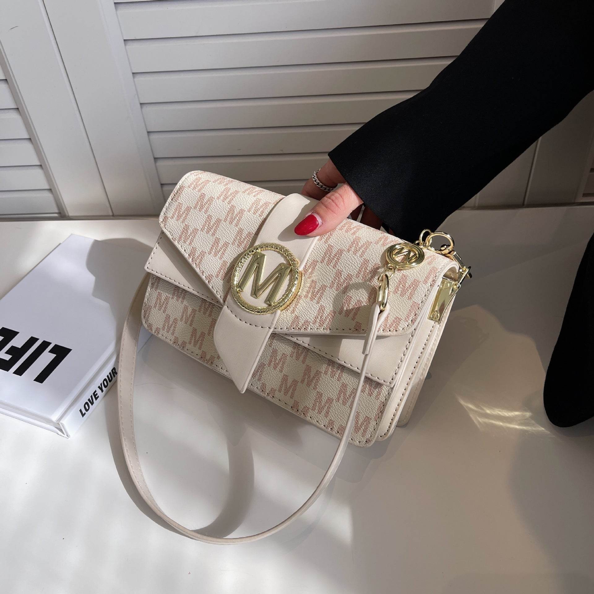 Niche Personality Printed Letter Shoulder Messenger Bag - PANGO