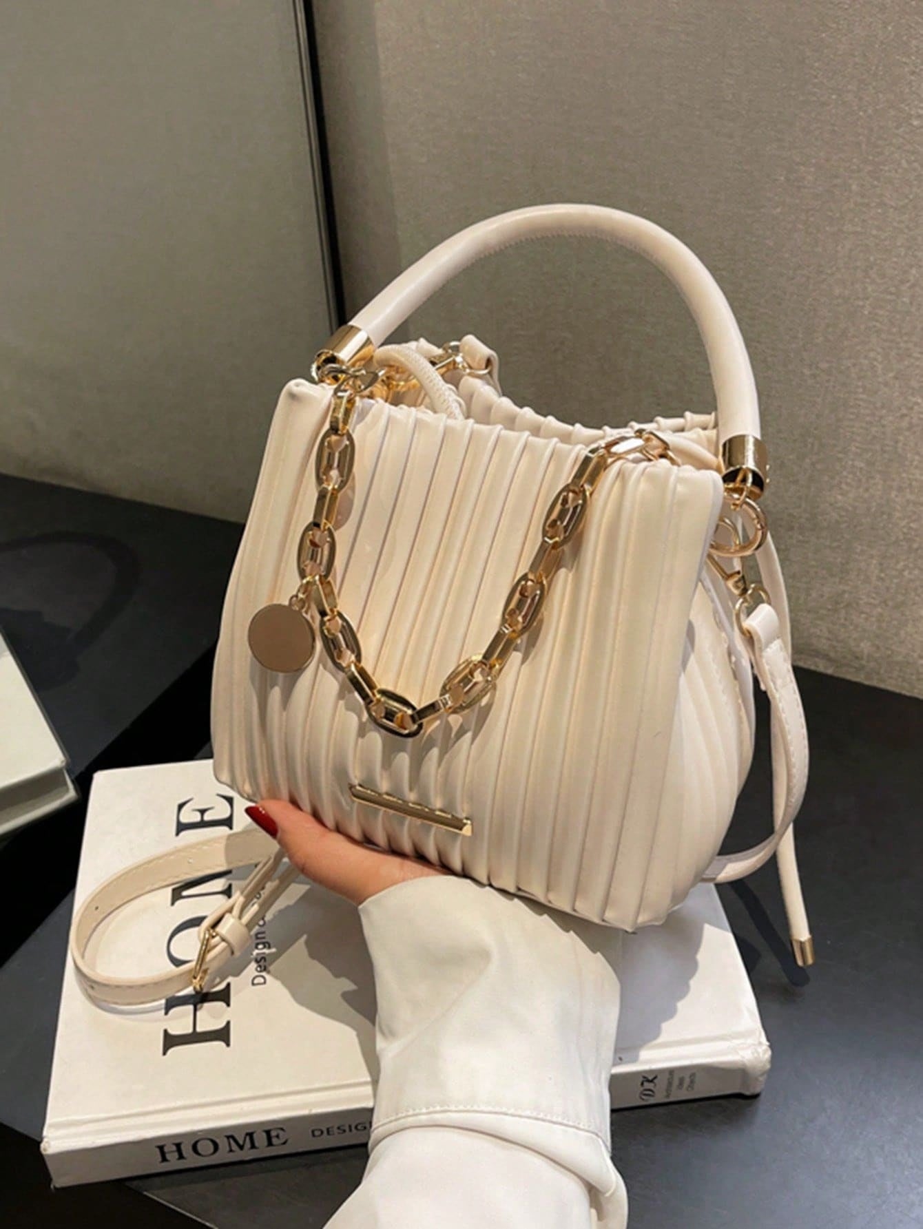 Handbag Pleated Bag Women  Fashion Chain Niche Bucket Bag