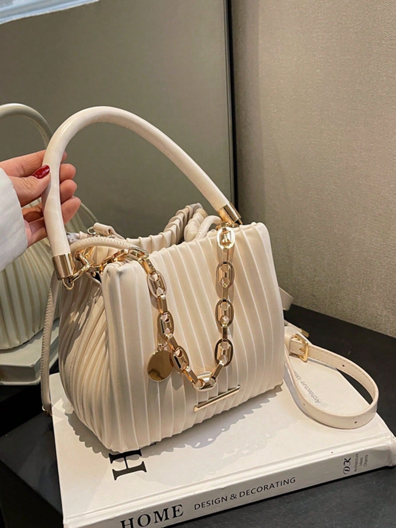 Handbag Pleated Bag Women  Fashion Chain Niche Bucket Bag