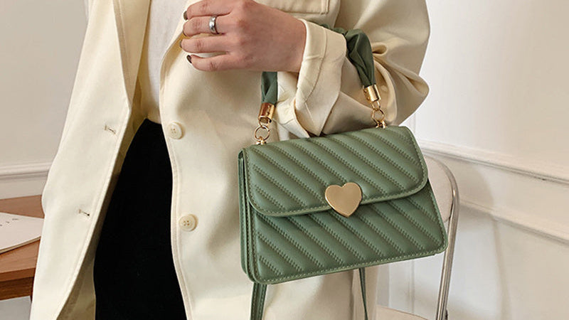 Women Handbags Fashion Chain Shoulder Bags With Love Metal Design